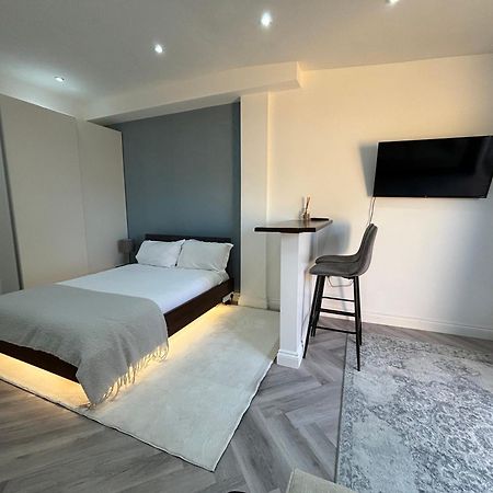 London Studios And Suites Harrow Esterno foto