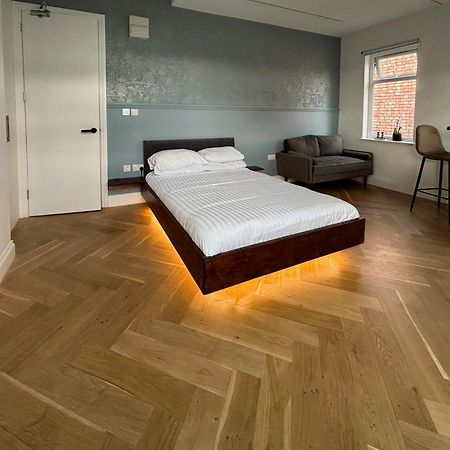 London Studios And Suites Harrow Esterno foto