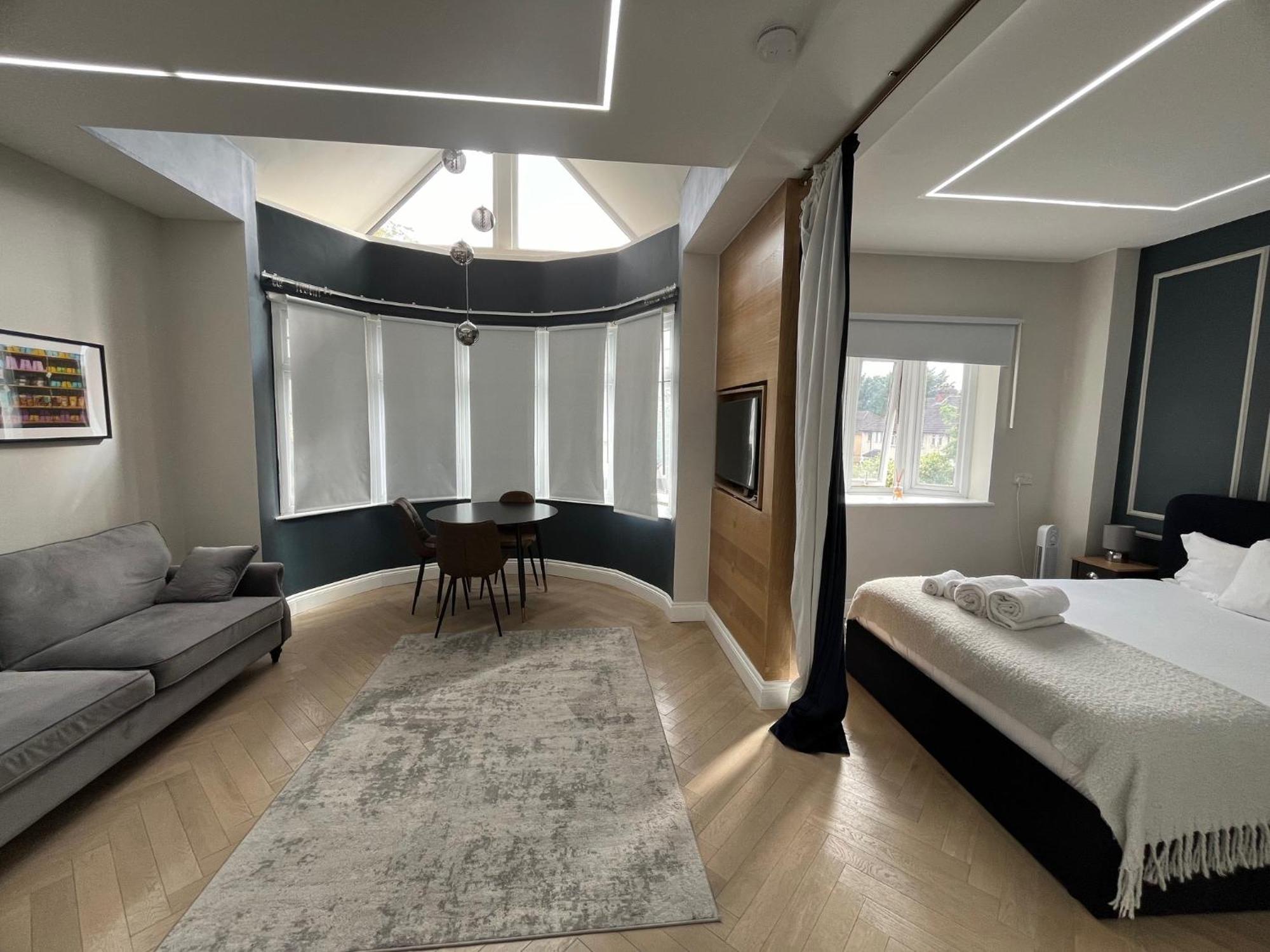 London Studios And Suites Harrow Esterno foto