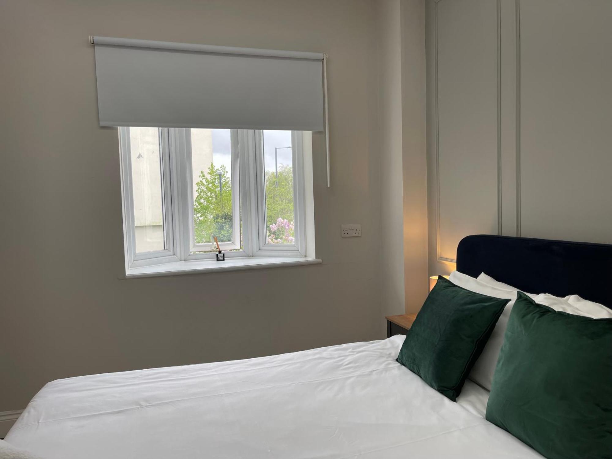 London Studios And Suites Harrow Esterno foto