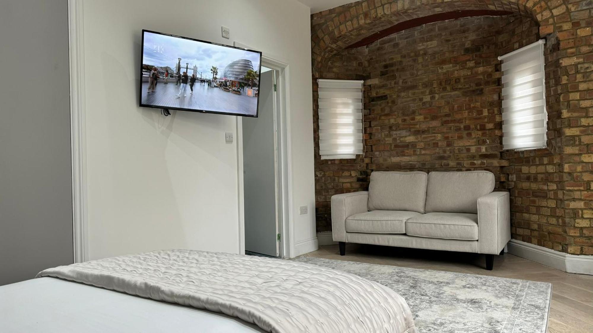 London Studios And Suites Harrow Esterno foto