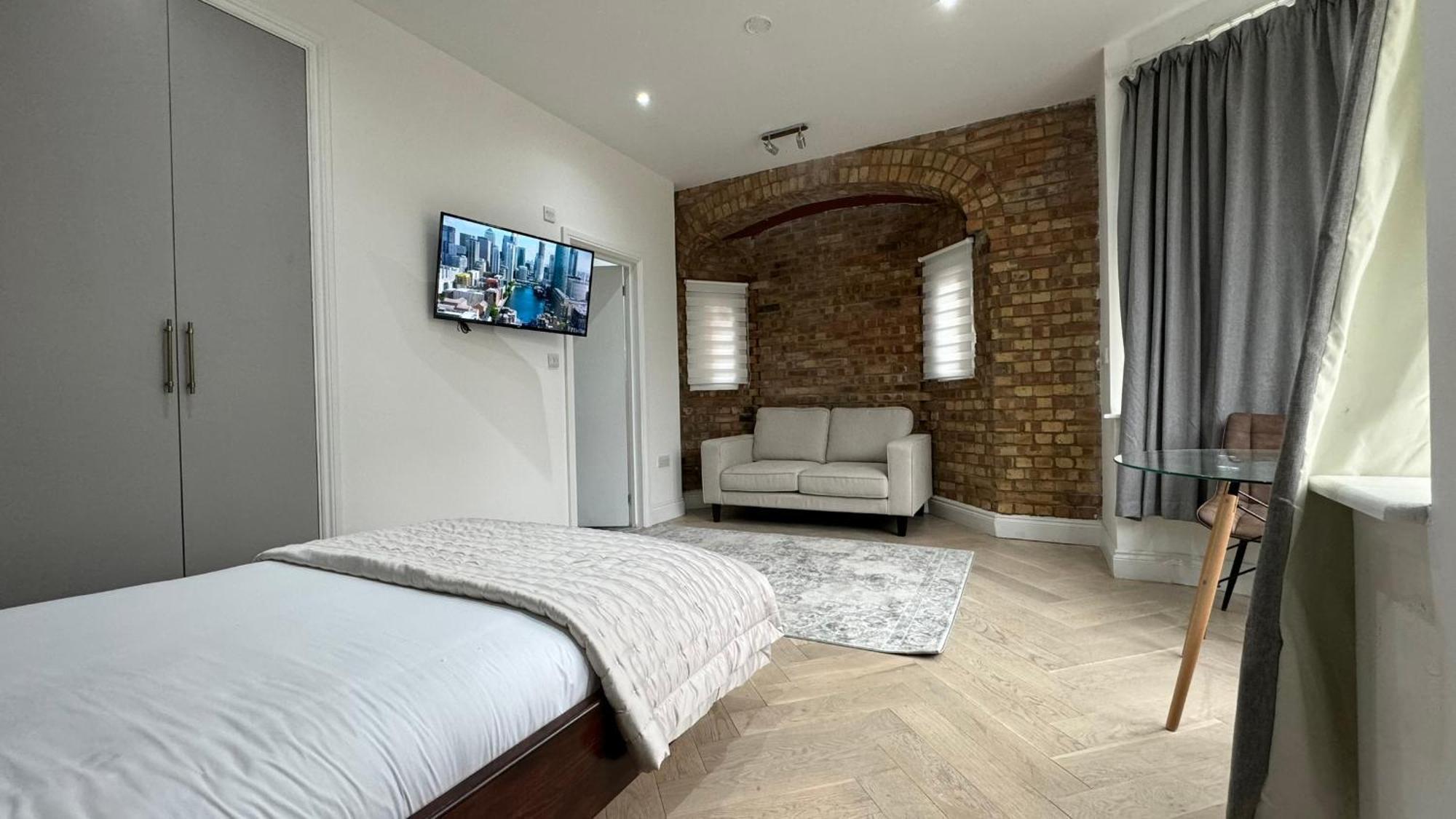 London Studios And Suites Harrow Esterno foto